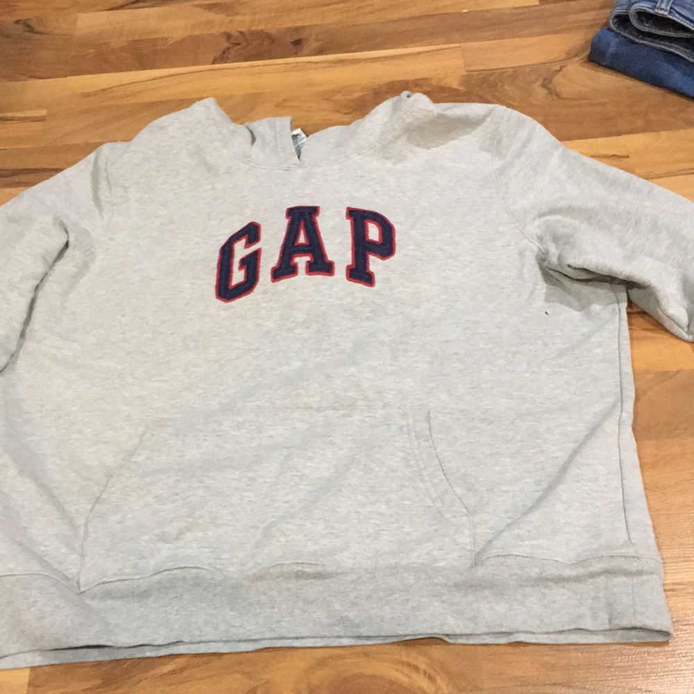 GAP sweatshirt